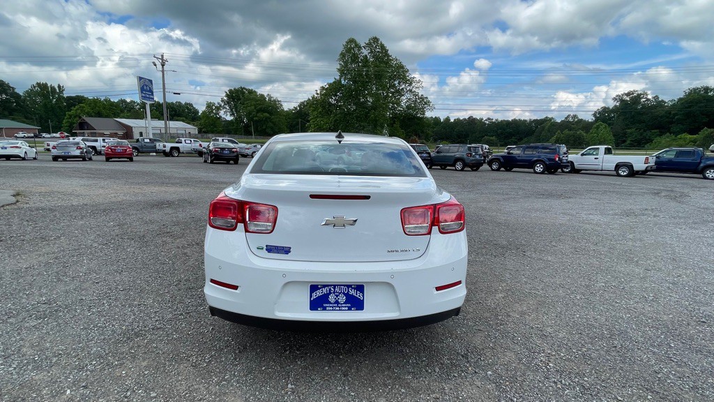 2015 Chevrolet Malibu Image 4