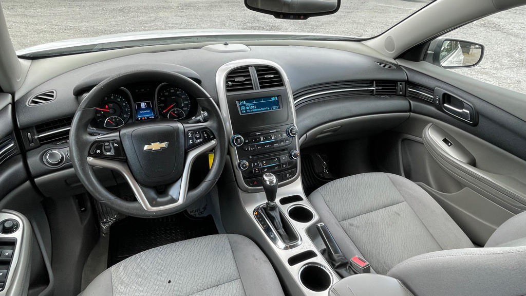 2015 Chevrolet Malibu Image 5