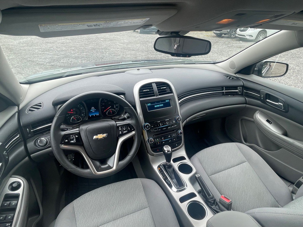 2014 Chevrolet Malibu Image 5