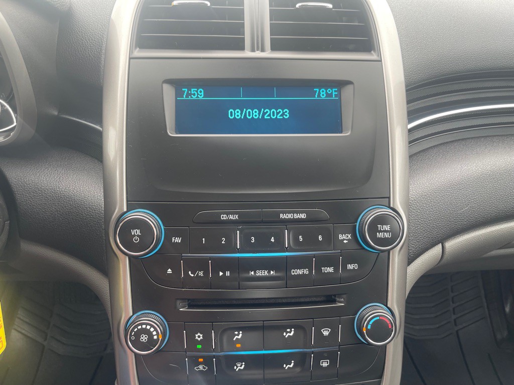 2014 Chevrolet Malibu Image 10