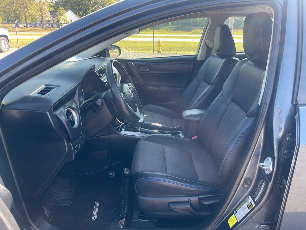 2017 Toyota Corolla Image 14