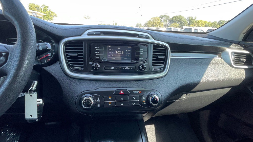 2016 Kia Sorento Image 11