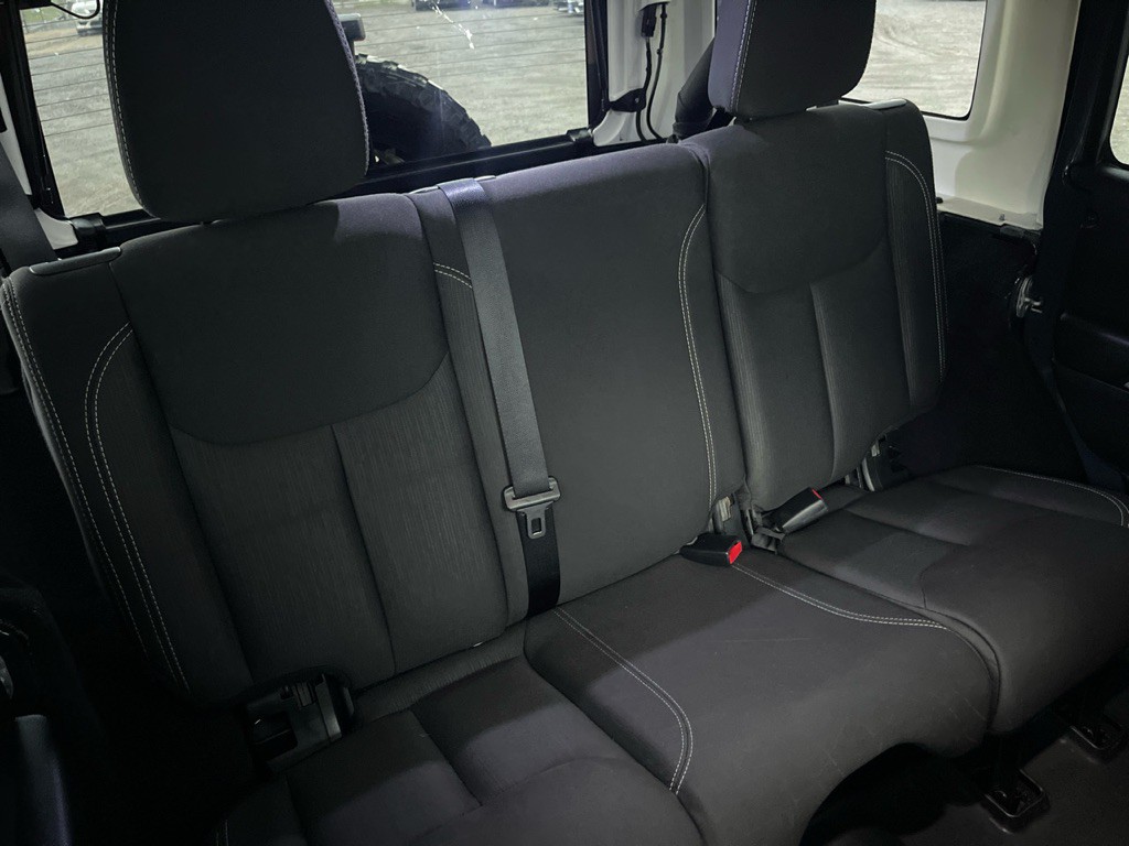 2016 Jeep Wrangler Unlimited Image 21