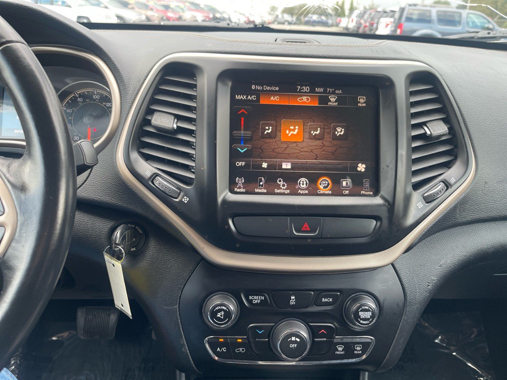 2016 Jeep Cherokee Image 10