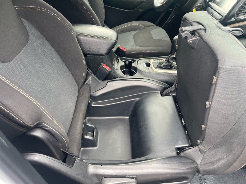 2016 Jeep Cherokee Image 17