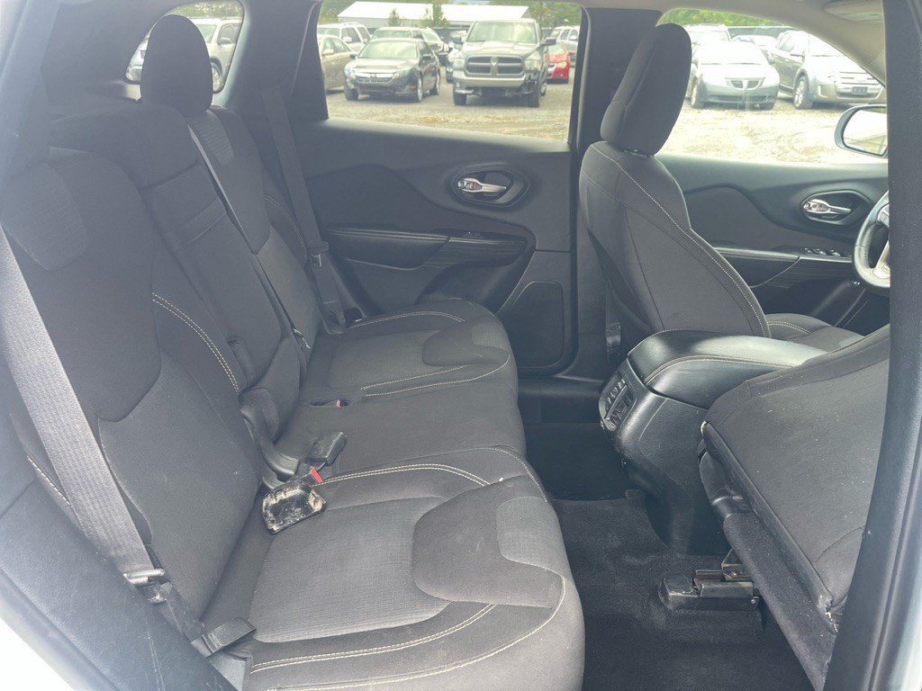2016 Jeep Cherokee Image 19
