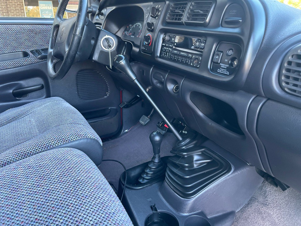 1998 Dodge Ram 1500 Image 10