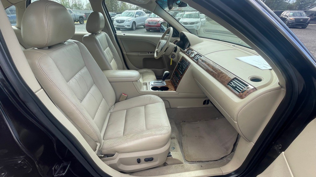 2005 Ford Five Hundred Image 11