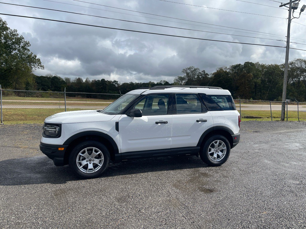 2021 Ford Bronco Image 1