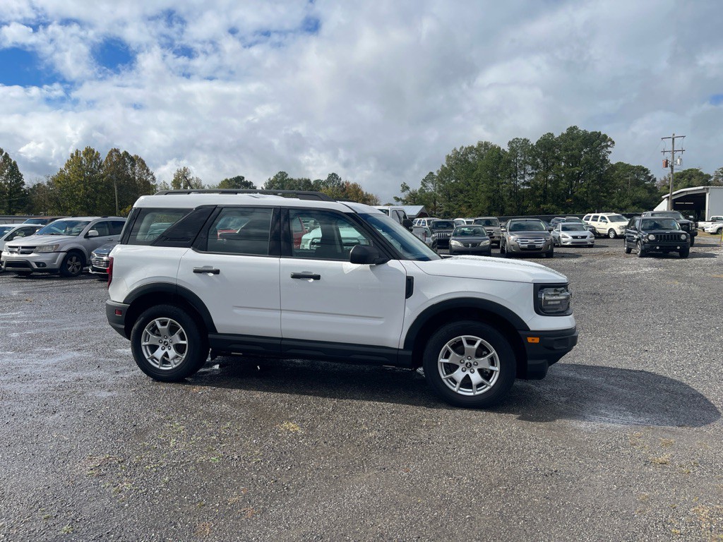 2021 Ford Bronco Image 3