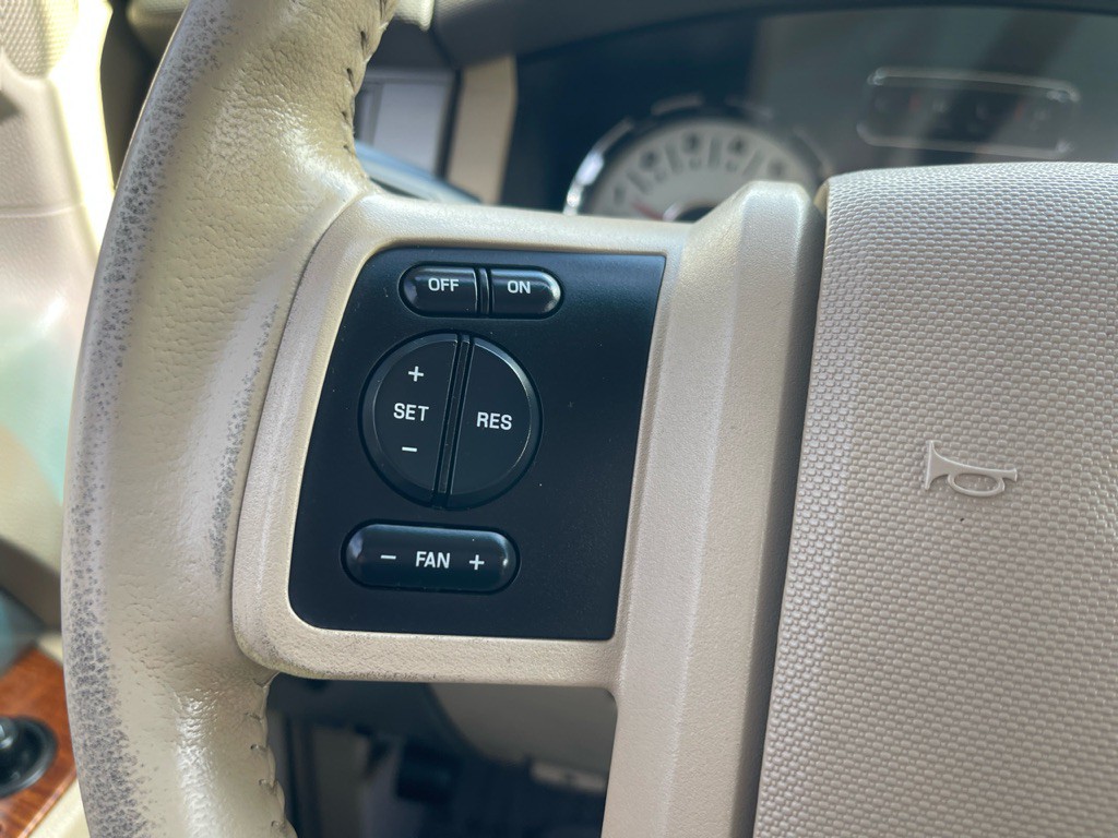 2007 Ford Expedition Image 7
