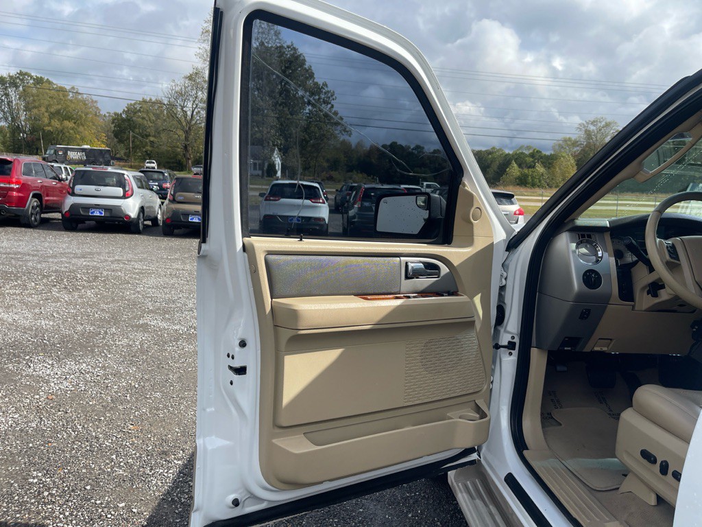 2007 Ford Expedition Image 10