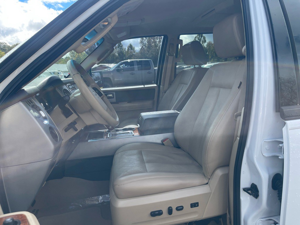 2007 Ford Expedition Image 11
