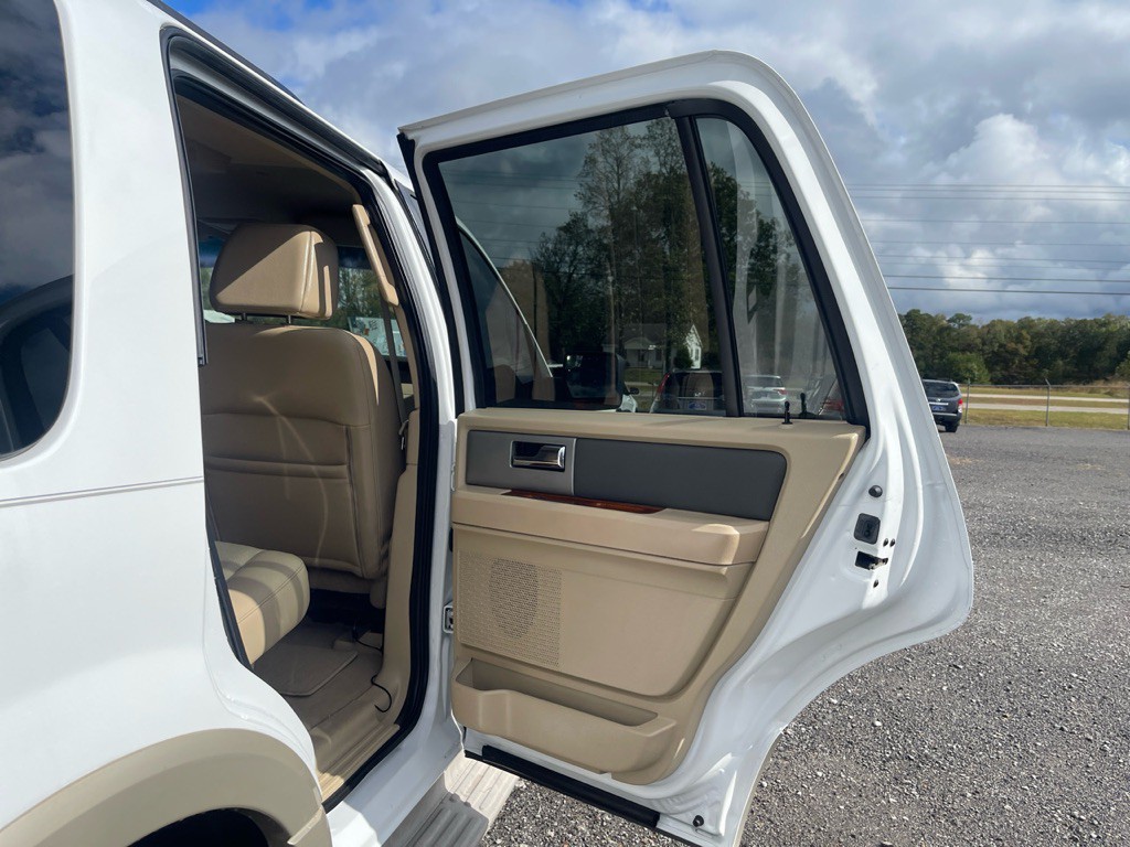 2007 Ford Expedition Image 14