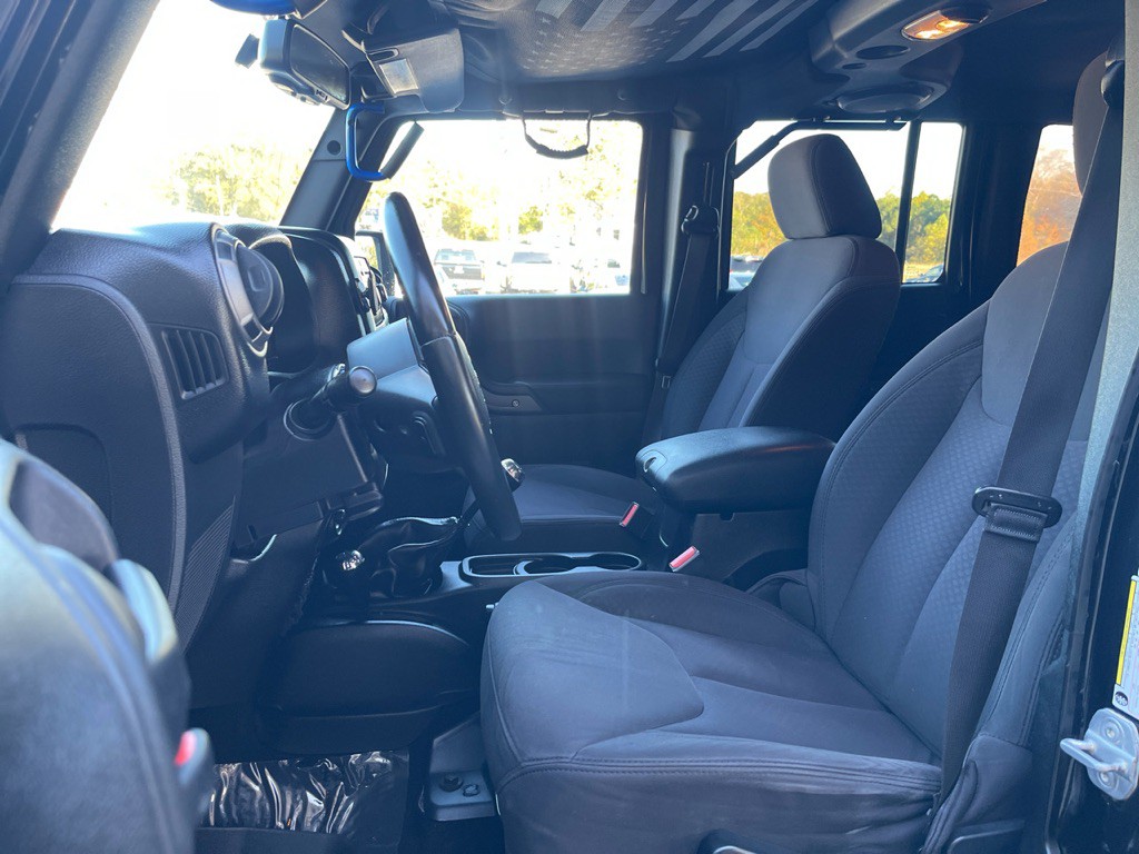 2013 Jeep Wrangler Unlimited Image 12