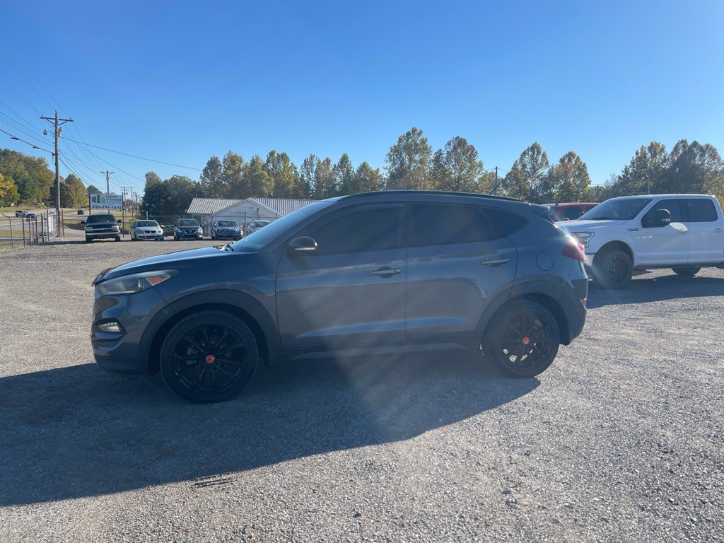 2017 Hyundai Tucson Image 1