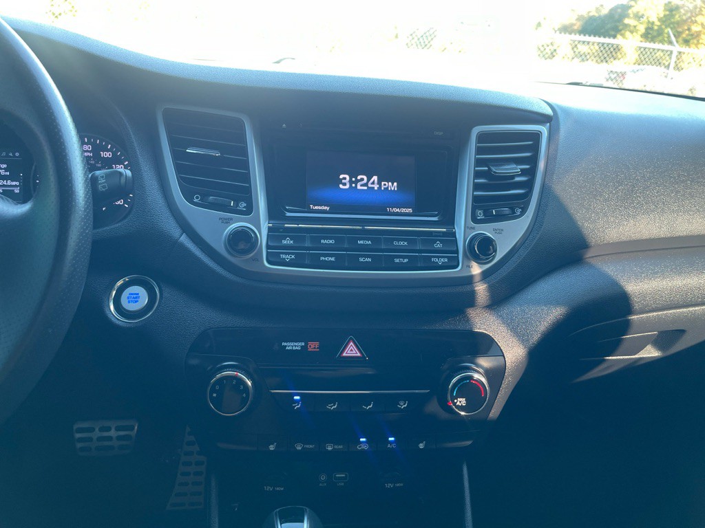 2017 Hyundai Tucson Image 11