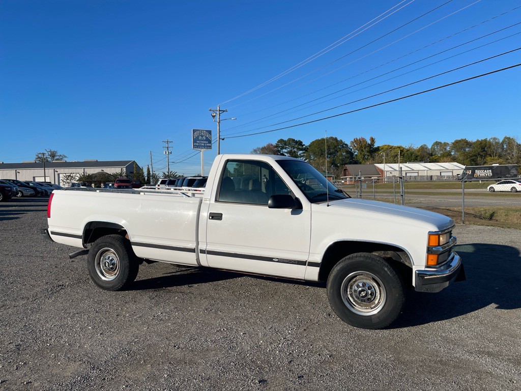 1997 Chevrolet C/K Image 3