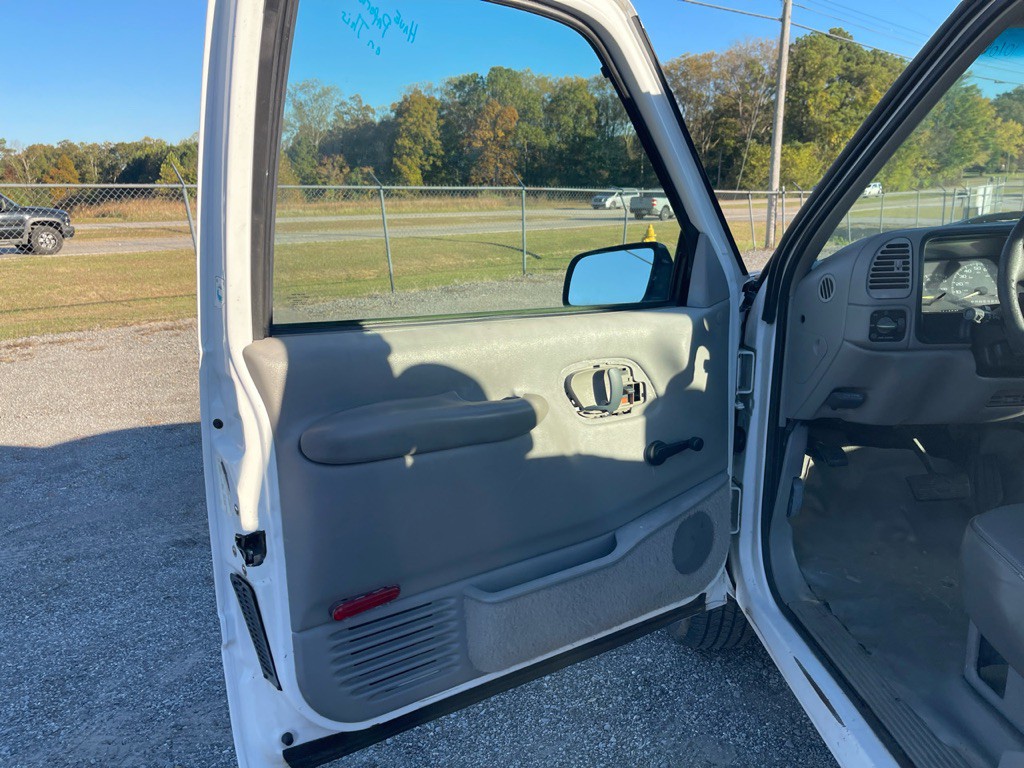 1997 Chevrolet C/K Image 5