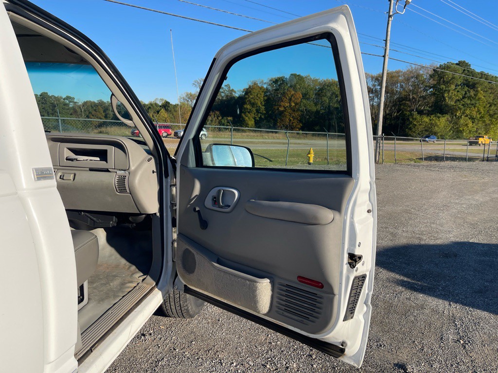 1997 Chevrolet C/K Image 10