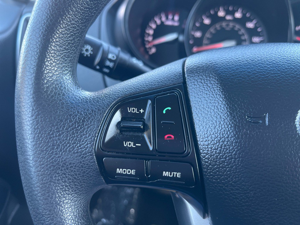 2016 Kia Rio Image 7