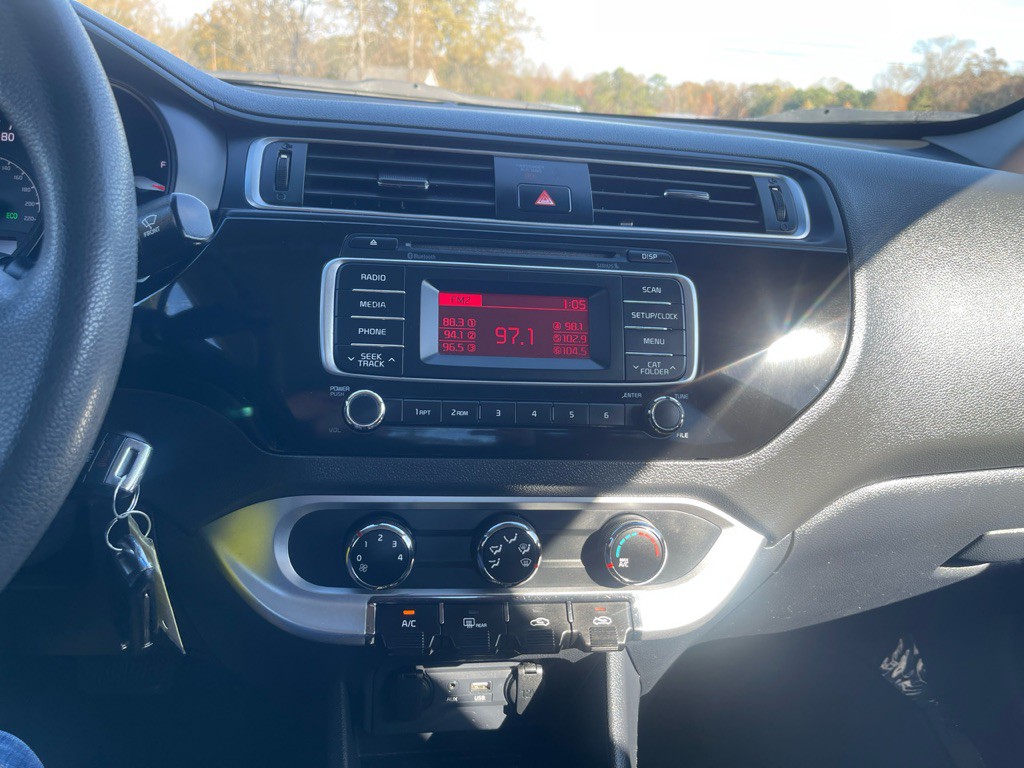 2016 Kia Rio Image 10