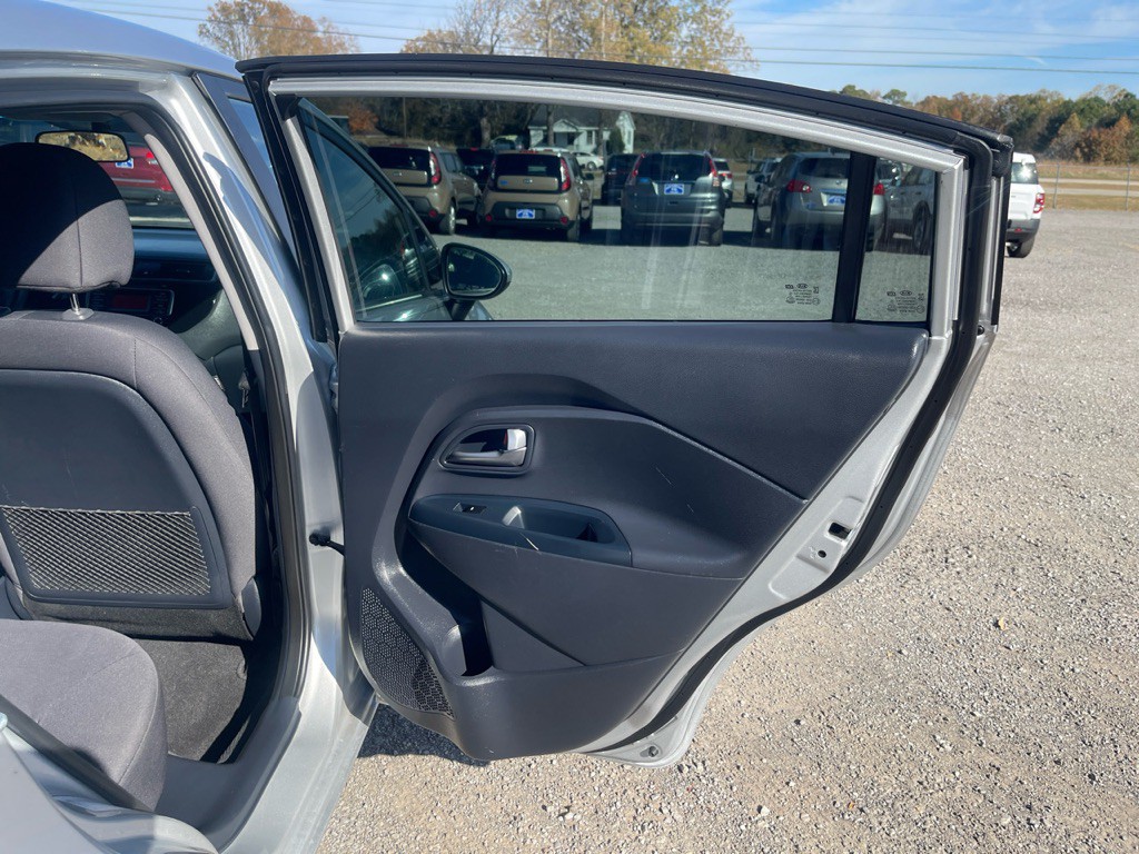 2016 Kia Rio Image 15