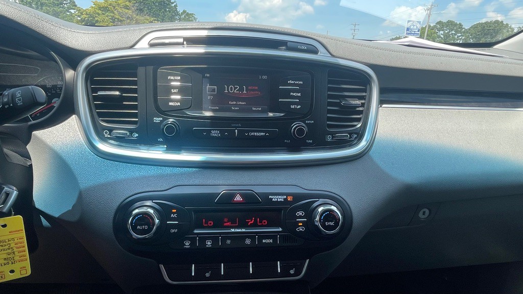 2016 Kia Sorento Image 11