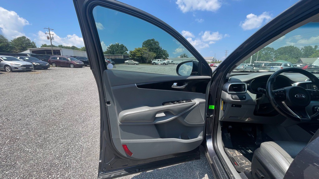 2016 Kia Sorento Image 14