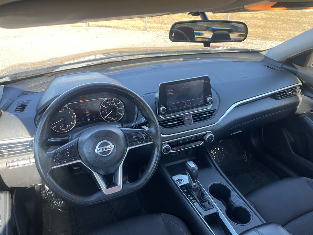 2019 Nissan Altima Image 5