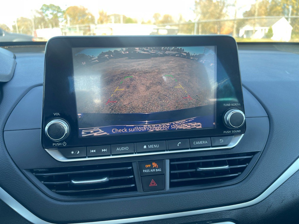 2019 Nissan Altima Image 11