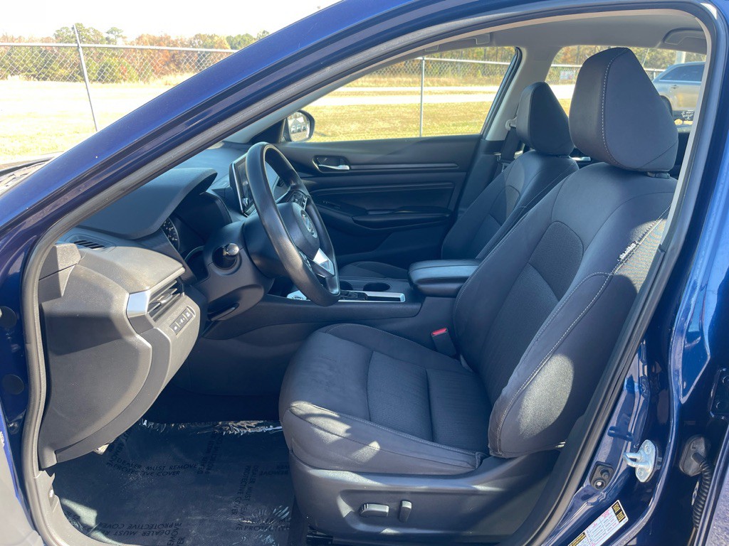 2019 Nissan Altima Image 14