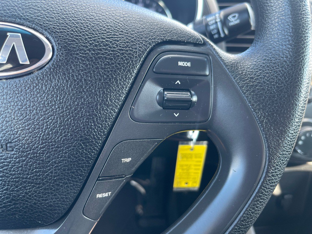 2017 Kia Forte Image 8