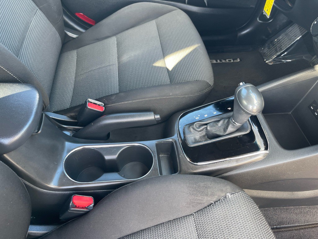 2017 Kia Forte Image 14
