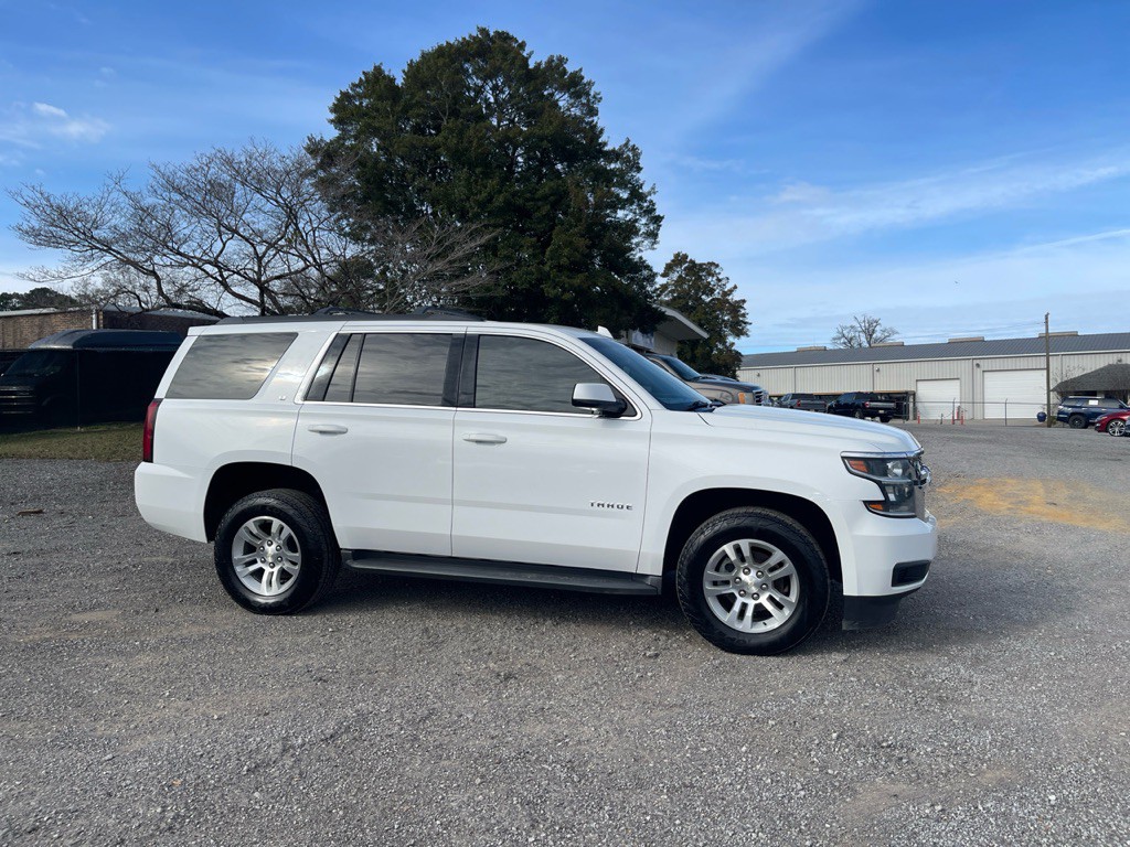 2017 Chevrolet Tahoe Image 3