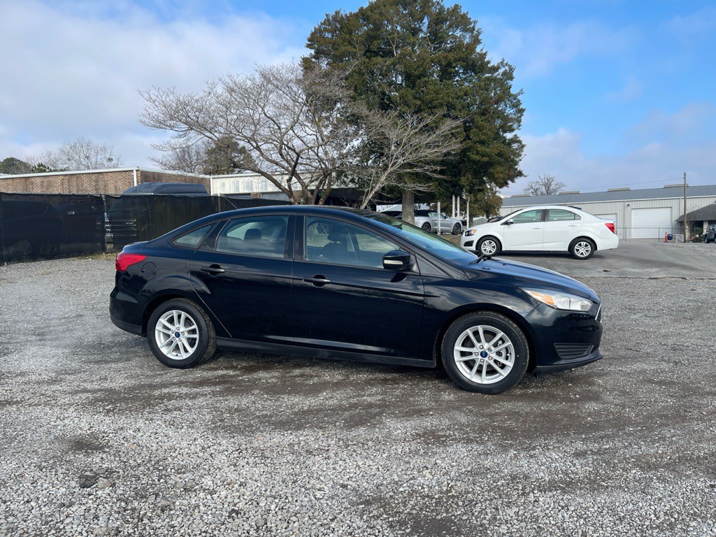 2017 Ford Focus Image 3