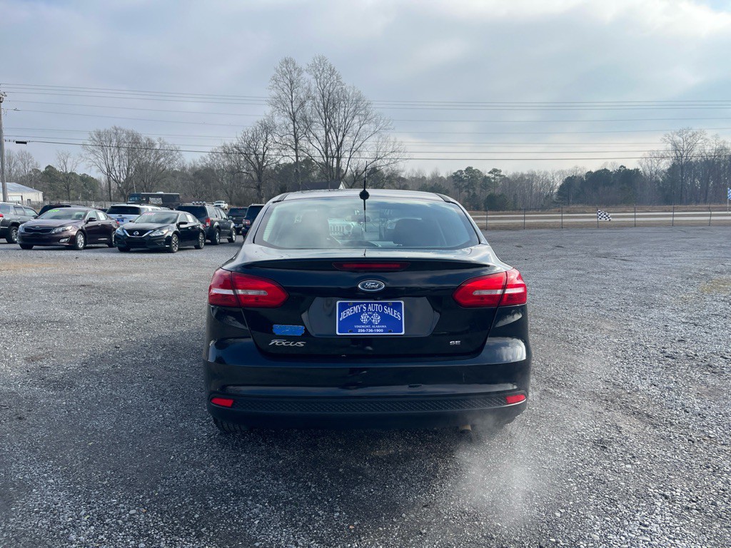 2017 Ford Focus Image 4