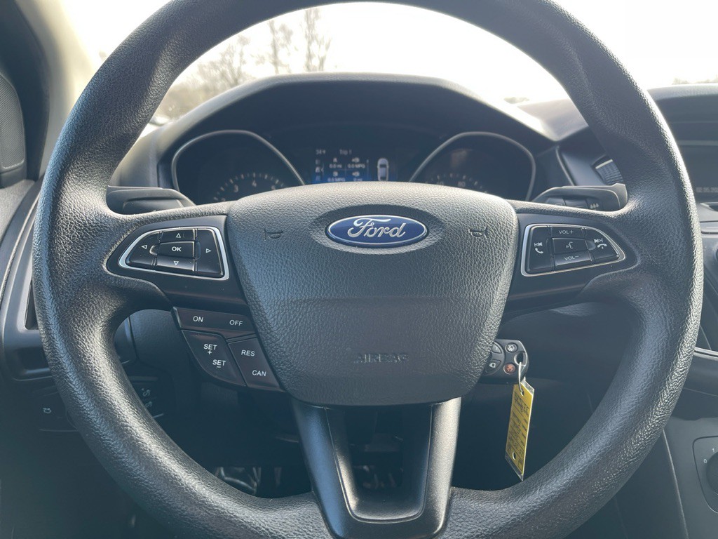 2017 Ford Focus Image 6