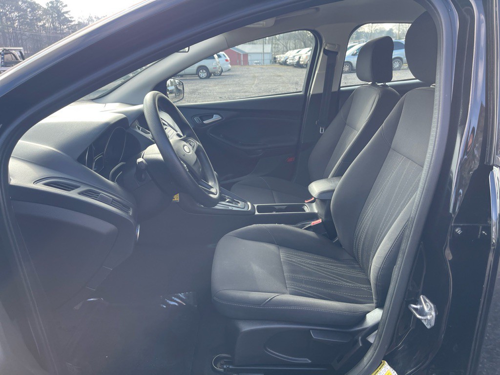 2017 Ford Focus Image 13