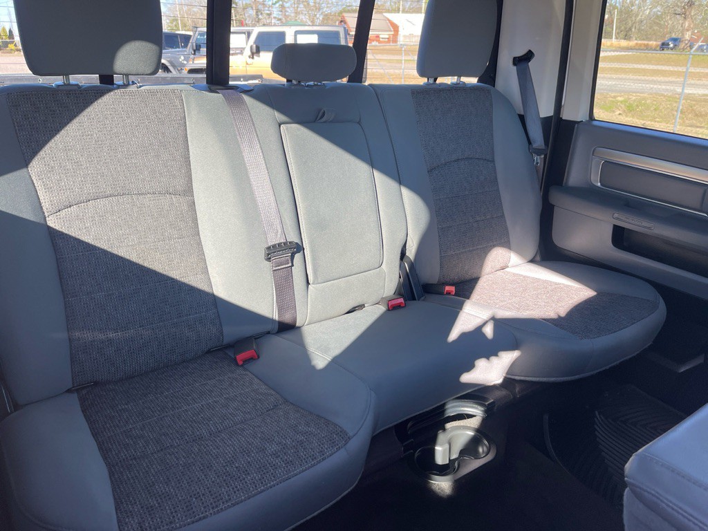 2016 RAM 1500 Image 18