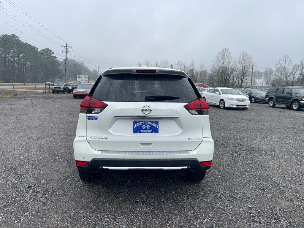 2020 Nissan Rogue Image 4