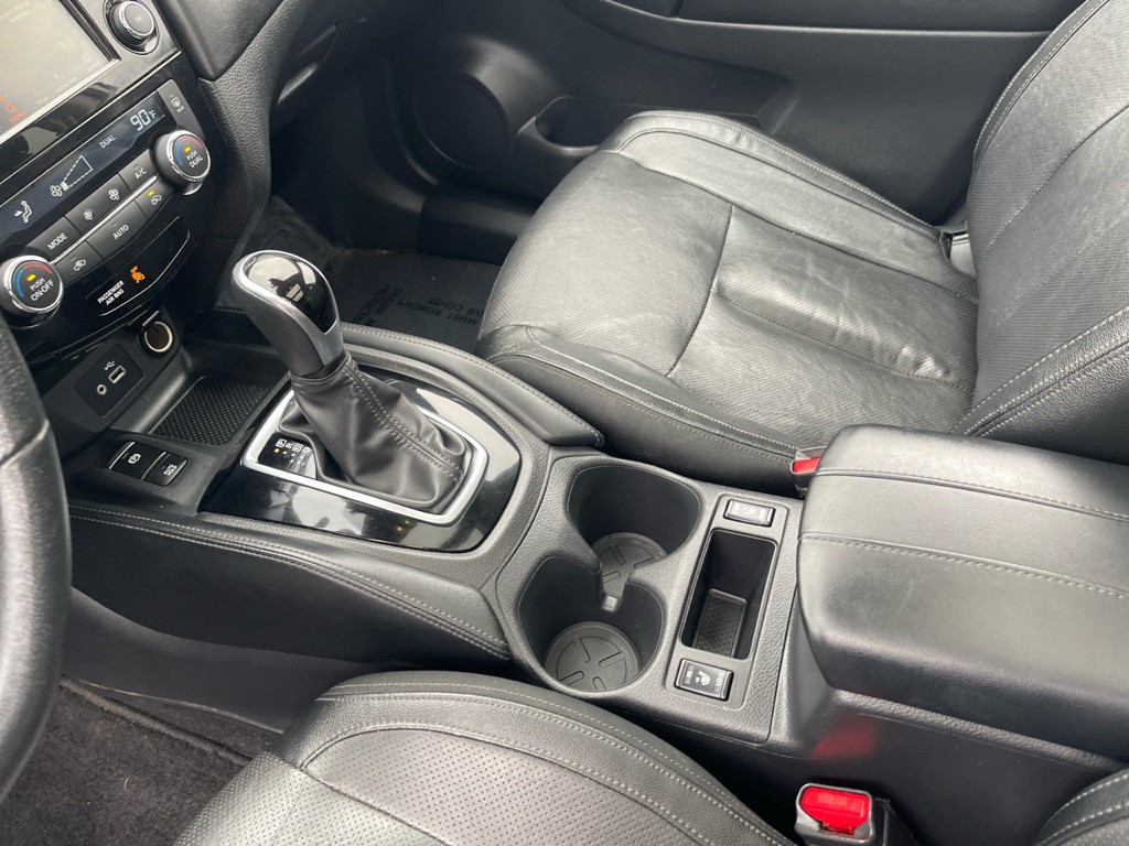 2020 Nissan Rogue Image 15