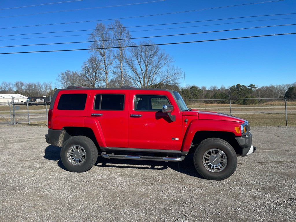 2008 HUMMER H3 Image 2