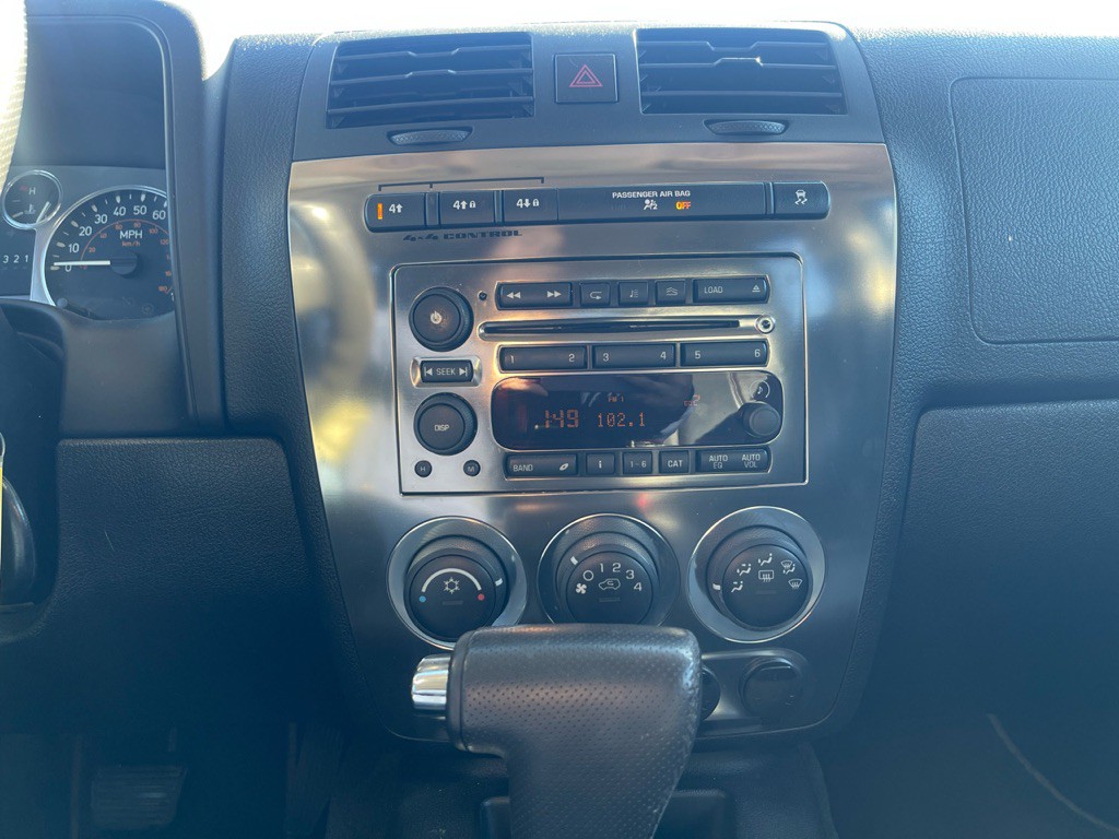 2008 HUMMER H3 Image 8