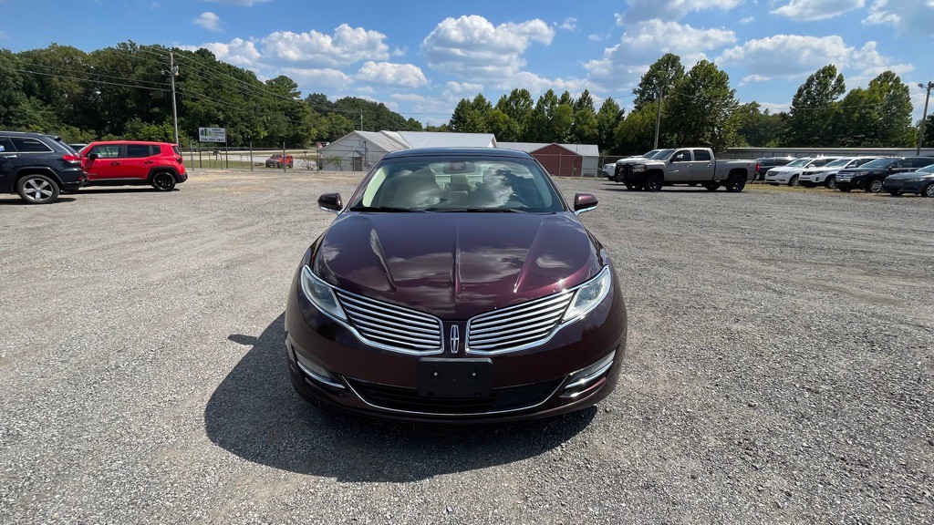 2013 Lincoln MKZ Image 2