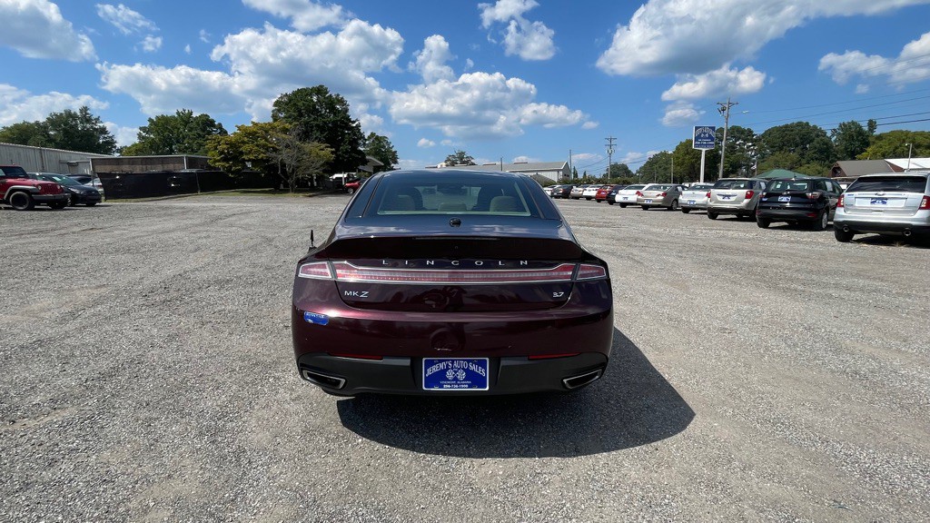 2013 Lincoln MKZ Image 3