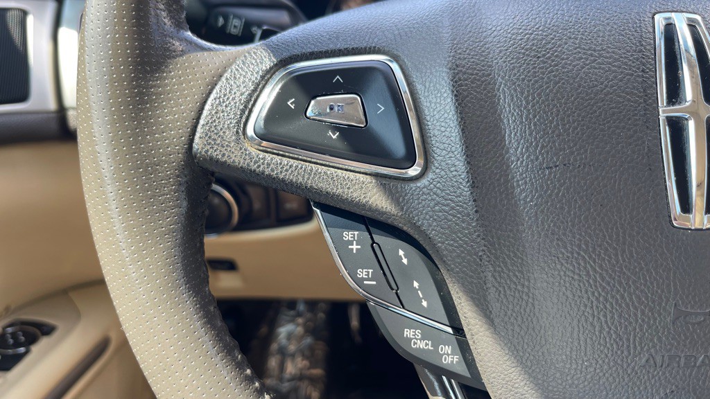 2013 Lincoln MKZ Image 7