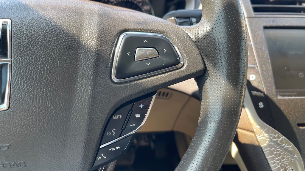 2013 Lincoln MKZ Image 8