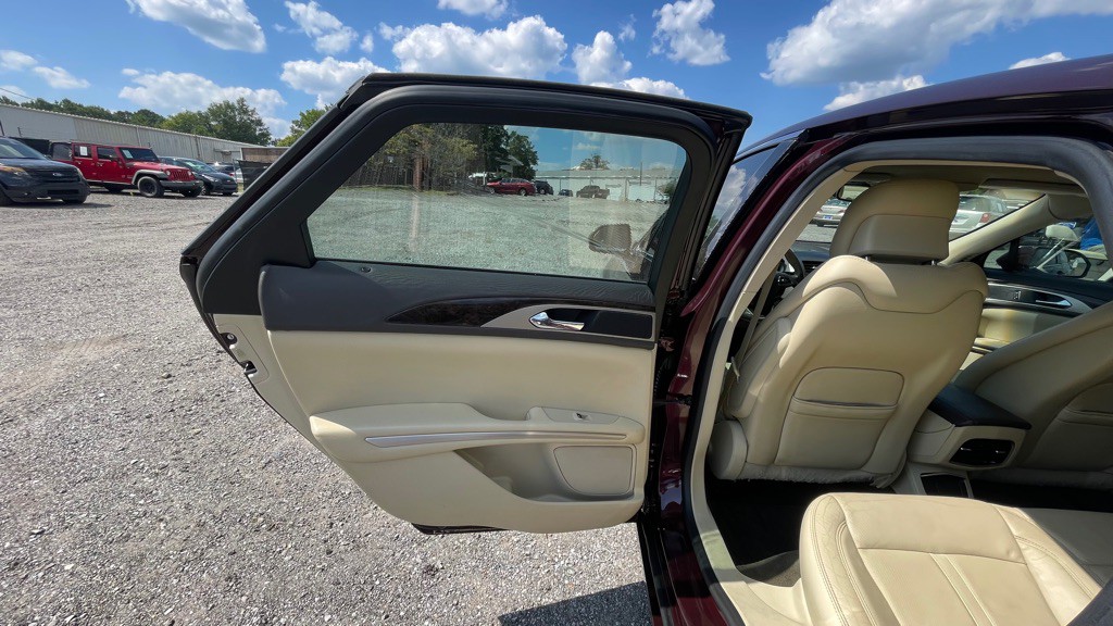 2013 Lincoln MKZ Image 16