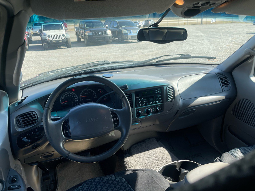 2001 Ford F-150 Image 5